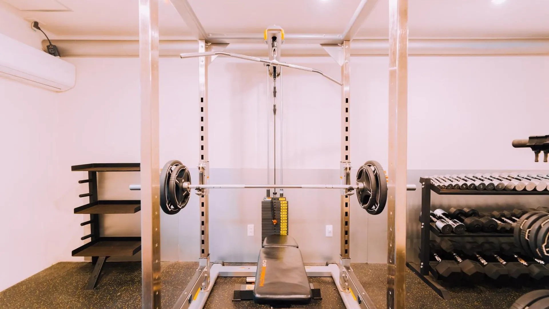 Minimalist Loft Namba Compact Studio With A 24-Hour Gym Ma305 Osaka