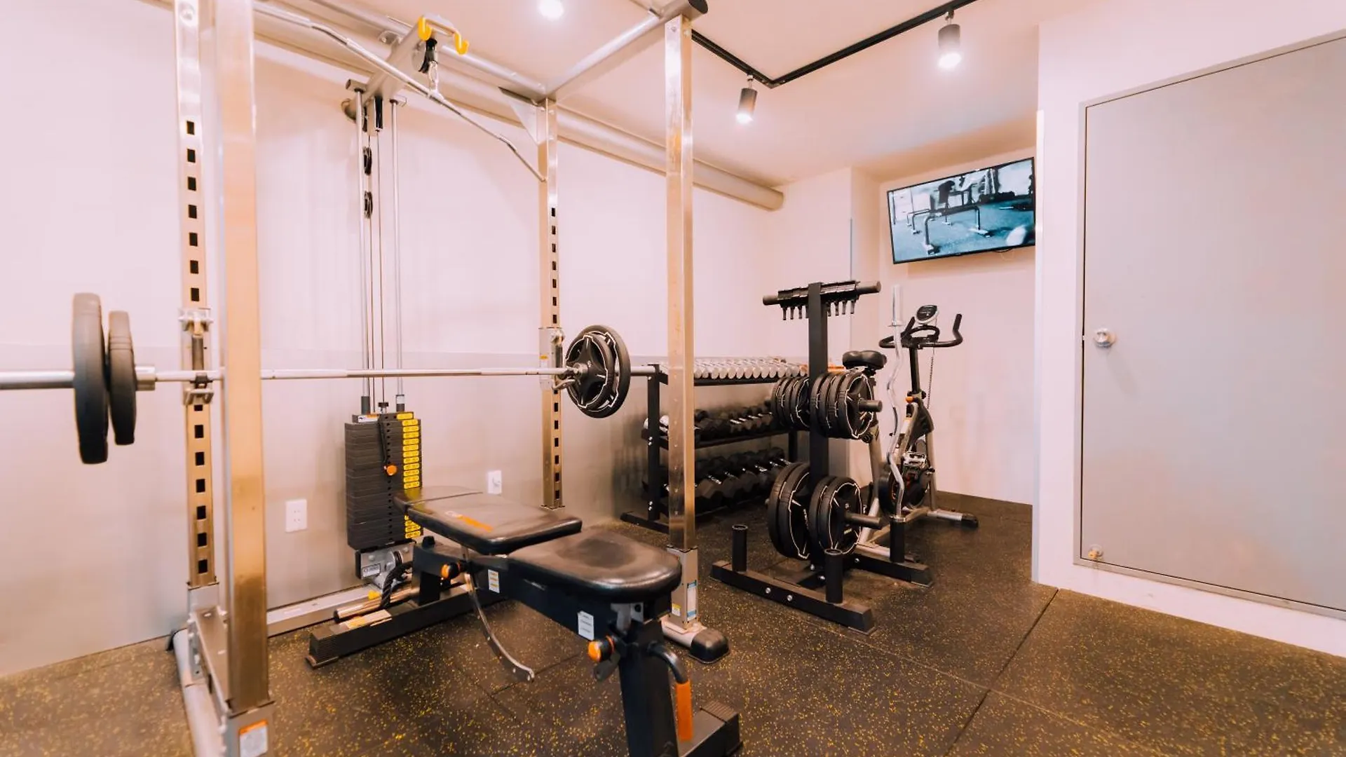 Apartment Minimalist Loft Namba Compact Studio With A 24-Hour Gym Ma305 Osaka